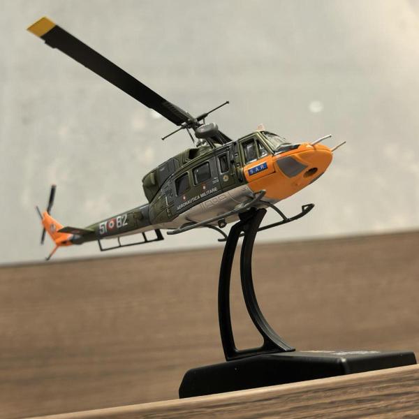 航空機・ヘリコプター desk display model 1/48 F/A-18 F-16 1/100 ヘリコプター模型飛行機 おもちゃ 装飾 ギフトコレクション