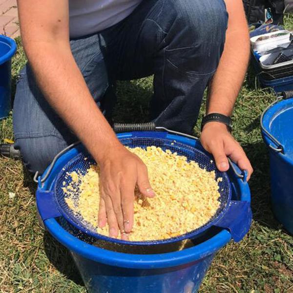 ステンレス鋼グラウンドベイトミキサー釣り餌釣りタックルアーペレットステンレス鋼泡立て器釣り人機器ツールアクセサリー