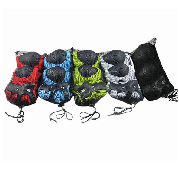 自転車の野外活動のためのチャイルドギアセット保護調整可能な手赤