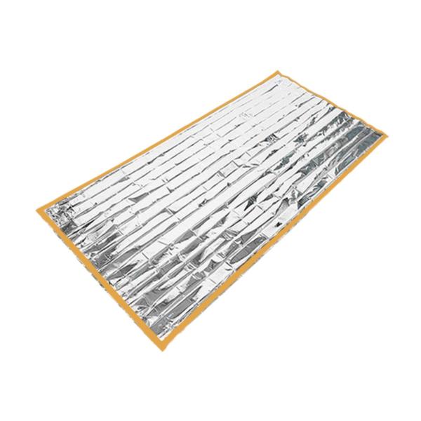 緊急用ブランケット サバイバル 寝袋 キャンプ用品 保温ブランケット 登山 バックパッキング 寒いキャンプ用サバイバルブランケット