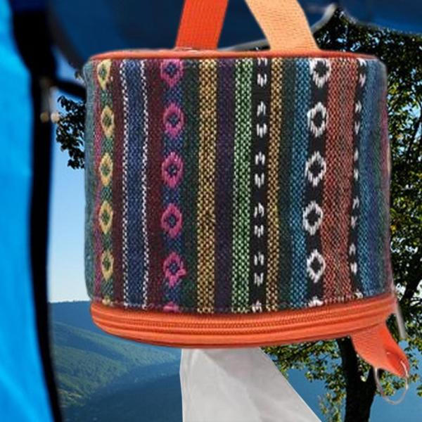 民族スタイルのティッシュケーストイレットロールカバー多機能ティッシュペーパーバッグRV旅行屋外のナプキンホルダーを掛けている