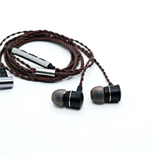 イヤホン交換用チップ イヤホンキャップ アクセサリー XS/S/M/L インイヤーヘッドホン用 グレー 取り付け簡単 取り外し可能 8個セット
