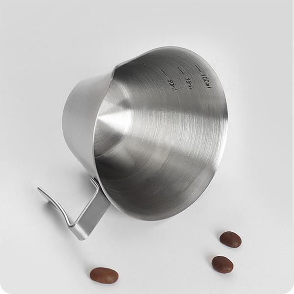 レストランのためのスケールのハンドルのコーヒー・マグの計量カップが付いている100mlのエスプレッソの計量カップ