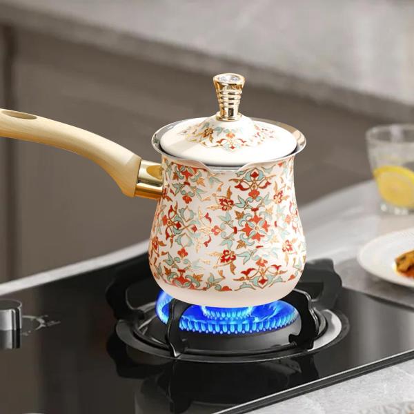 500mlのトルコのコーヒーポット蓋付きの長い木製ハンドルギリシャのキャンプラストプルーフアラビアヘビーデューティキッチンステンレス鋼