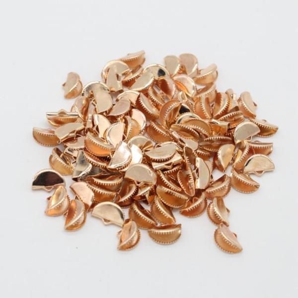 100個半円形リボン圧着エンドクリップクランプベルトチップコネクタ