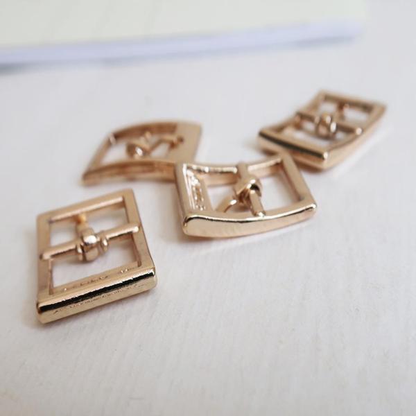 ベルトバックル ピン式バックル バックル 金属製 ベルト、財布、ハンドバッグ DIY 手作り 4個 全2色
