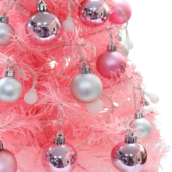 寝室のパーティーの飾りのためのボールの装飾をぶら下げ点灯クリスマスツリー