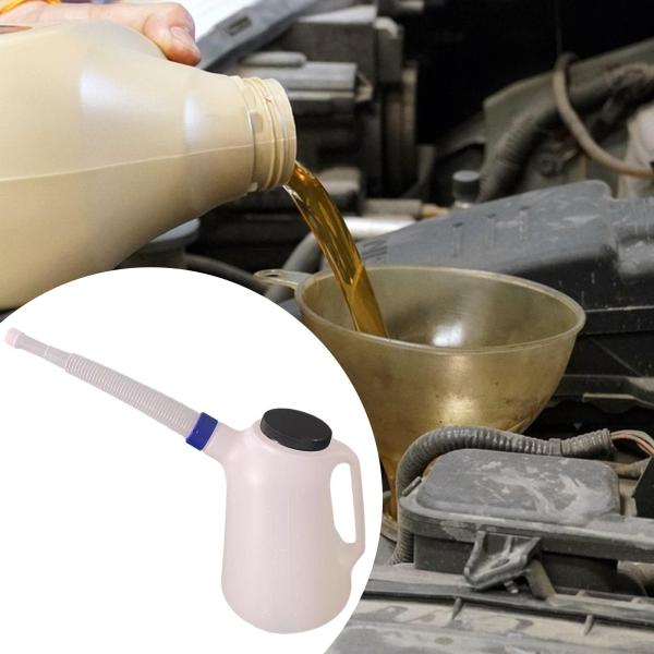 オイル計量ジャグ 自動車用オイルディスペンサー キャップ付き 半透明 5L ポット ユニバーサル 注ぎ口付き オートバイ旅行用