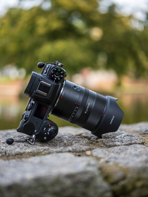 レンズ(単焦点) asaco 七工匠、フルサイズ対応のEマウント用大口径広角レンズ「7Artisans