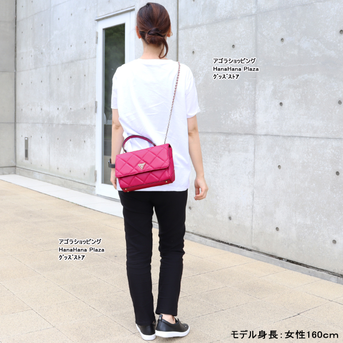 最新最全の GUESS ゲス バッグ QG767921 FUCHSIA フューシャピンク チェーン バッグ