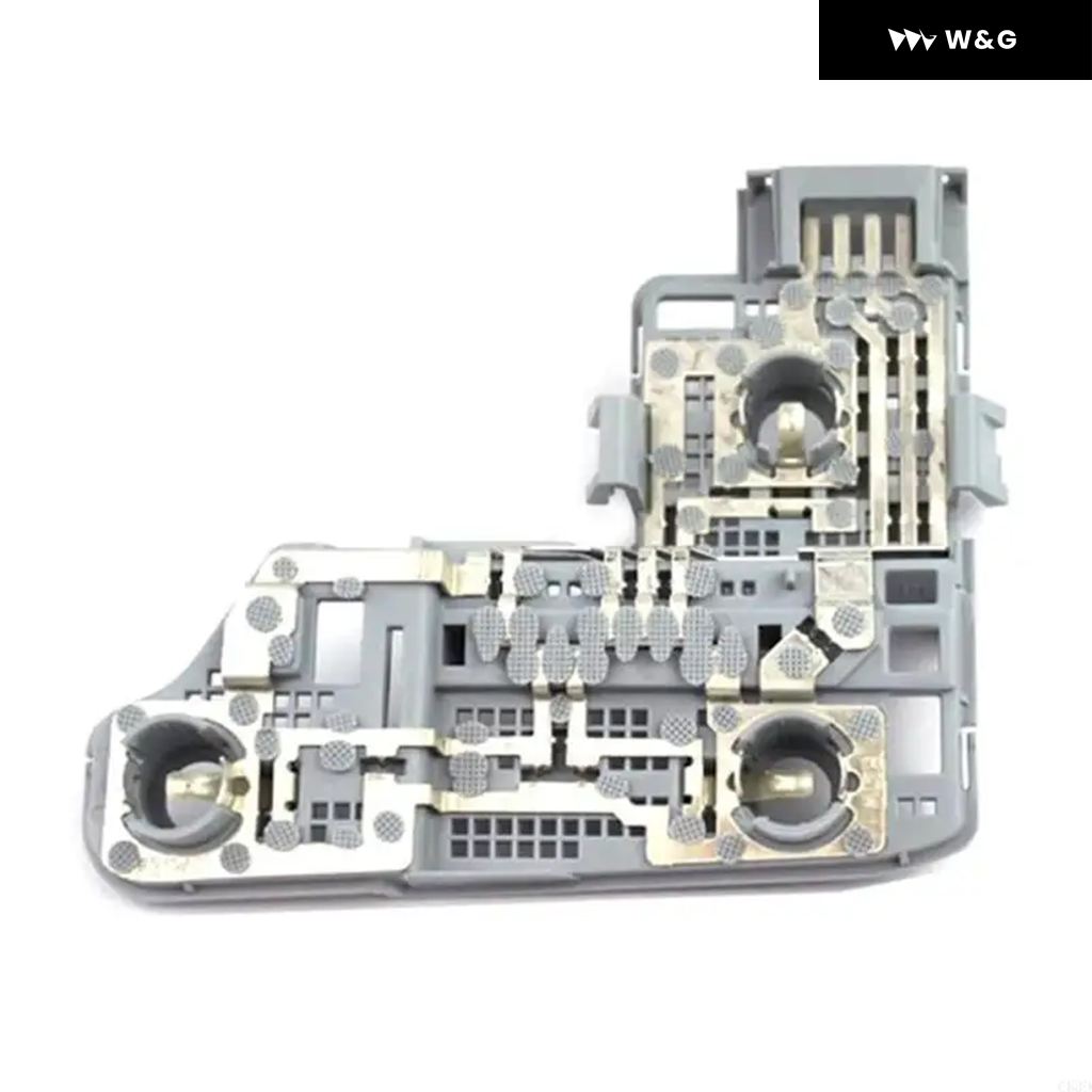 ブランド登録なし - 並行輸入品  C63D 鉄道車両尻っ方照明ランプ 弁膜 受け支える 鉤括弧 照明ランプ W204 検査と修理 が飾り気の無いカスタム 一部分
