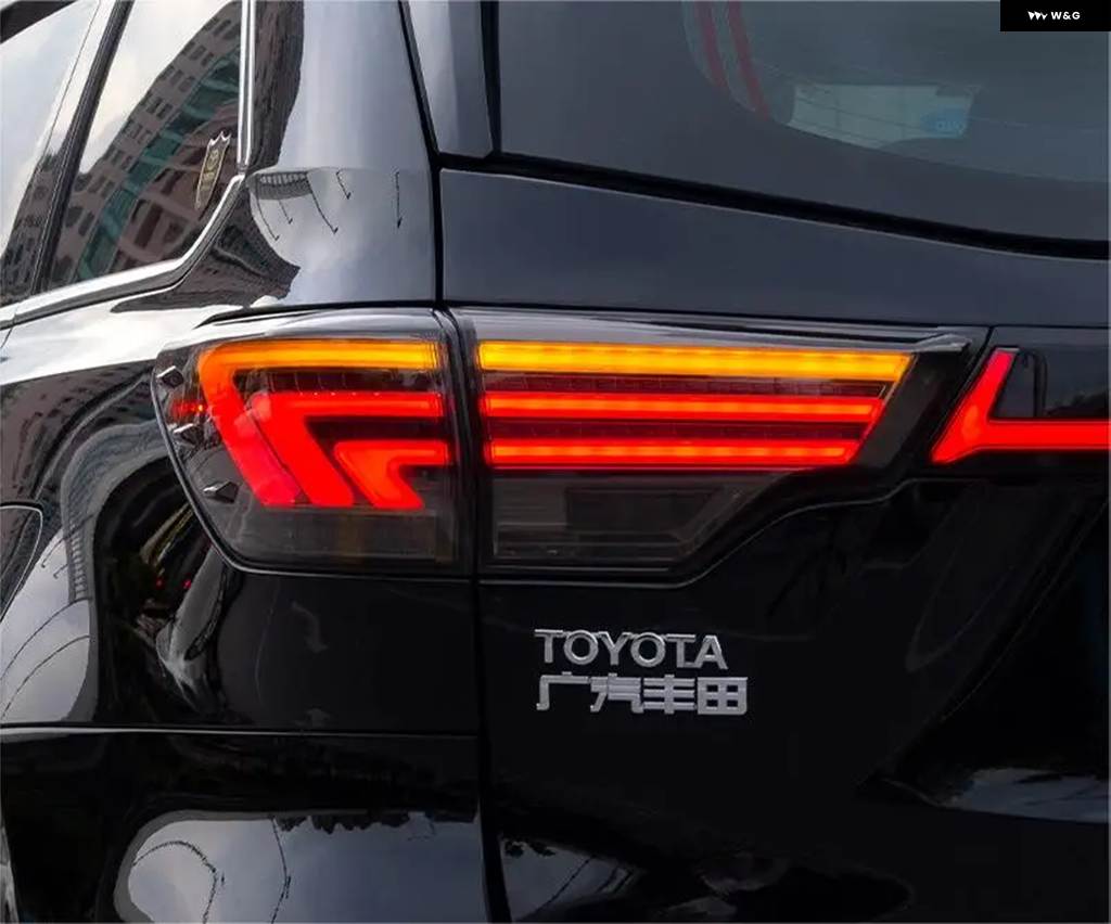 並行輸入品 トヨタ ハイランダー 2015-2019 用 LED テールライト デイタイム ランニングライト_2