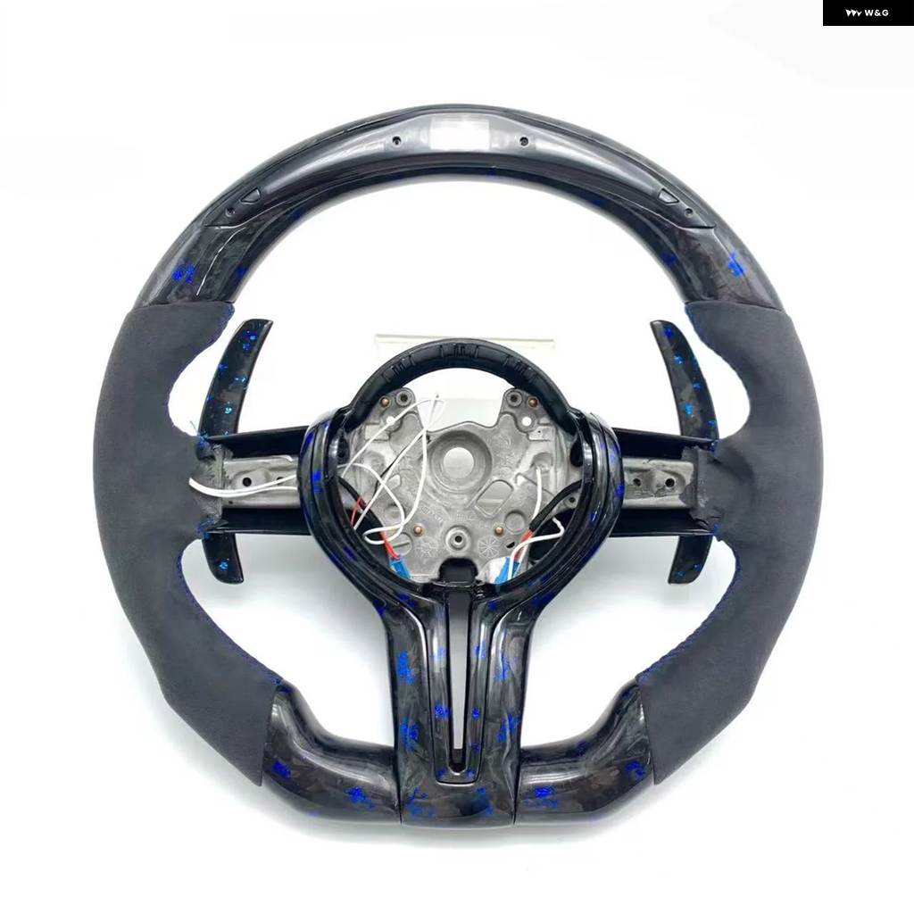 並行輸入品 LED ステアリングホイール カーボン BMW M1 M2 M3 M4 M5 M6 F30 F10 F15 F16 F32 F80 F82 3 4 5 6 X3 X5の画像