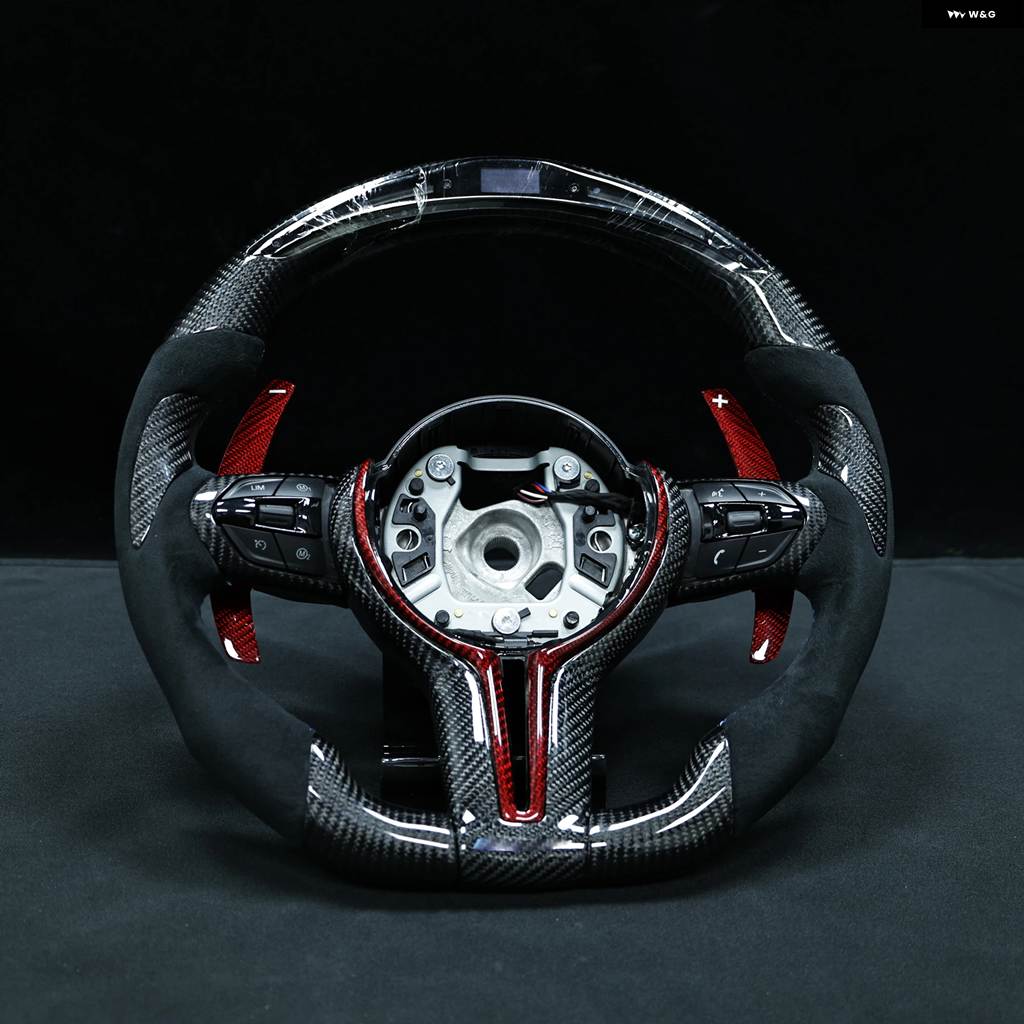 並行輸入品 LED ステアリングホイール カーボン BMW M1 M2 M3 M4 M5 M6 F30 F10 F15 F16 F32 F80 F82 3 4 5 6 X3 X5の画像
