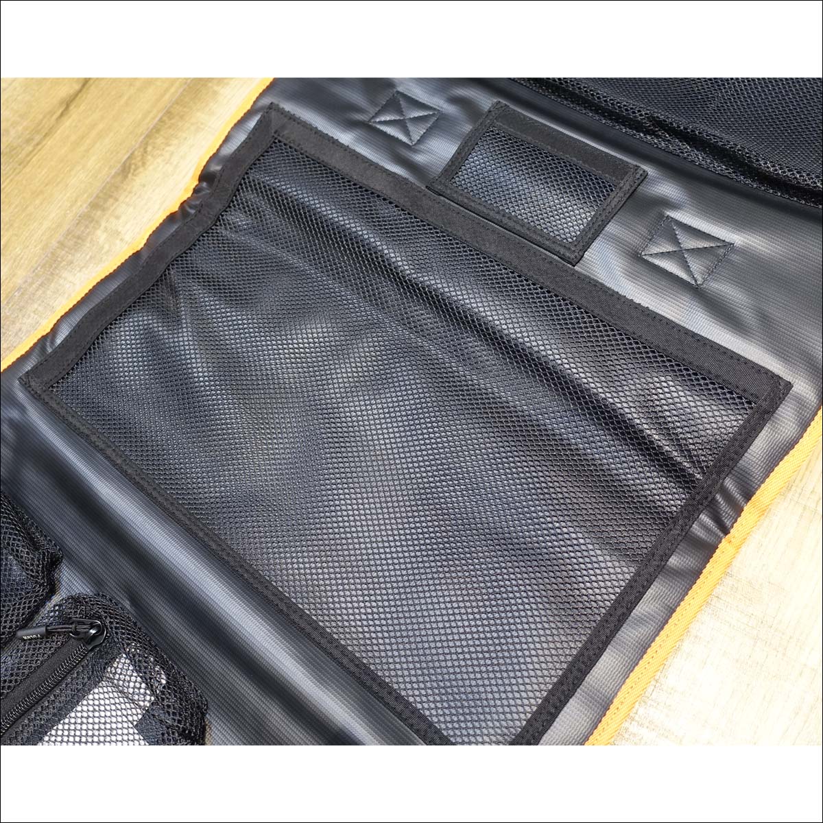 POLeR（ポーラー） 24 POLeR アクセサリーケース サーフィン フィン