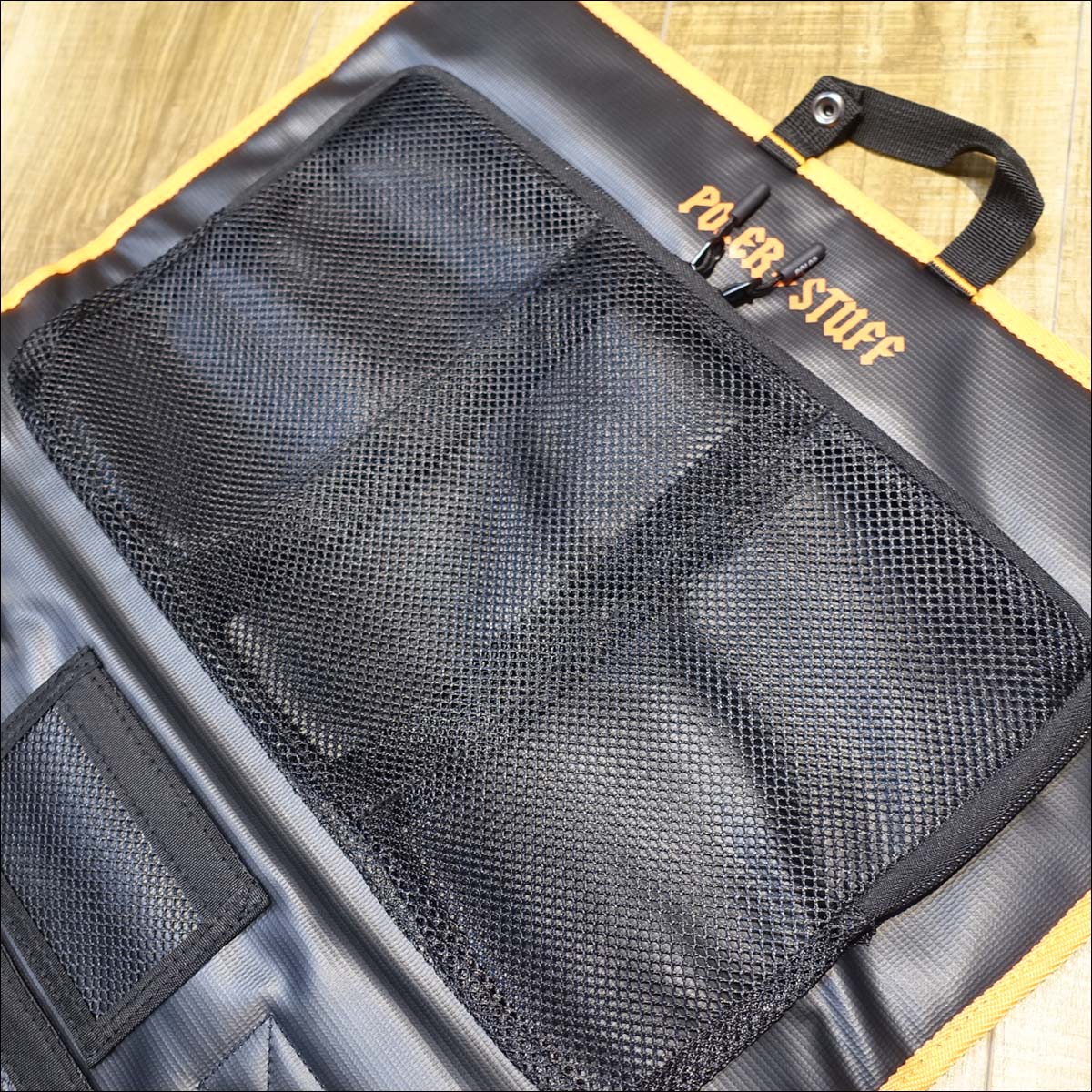 POLeR（ポーラー） 24 POLeR アクセサリーケース サーフィン フィン