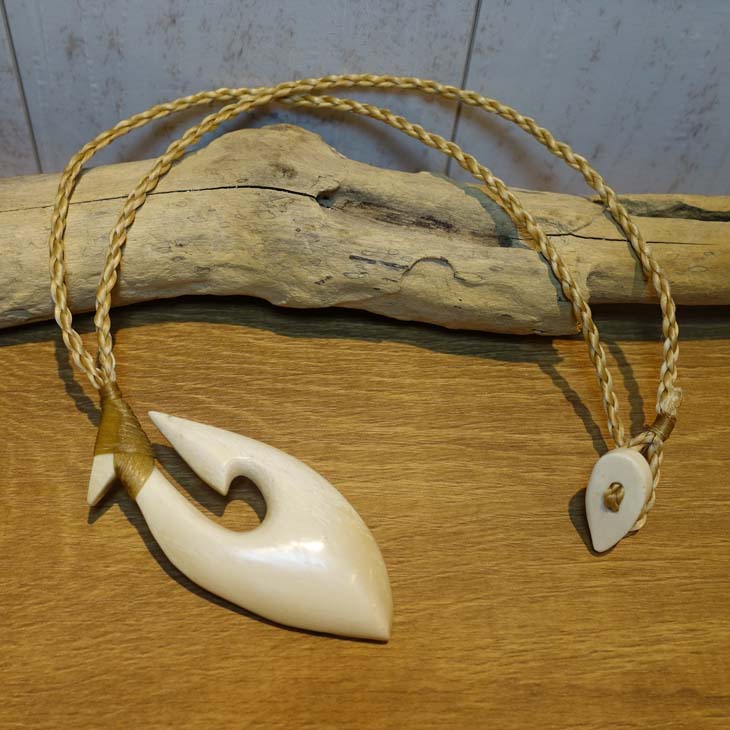 CLEYERA クレイラ ネックレス 牛骨ペンダント FISH HOOK フィッシュ