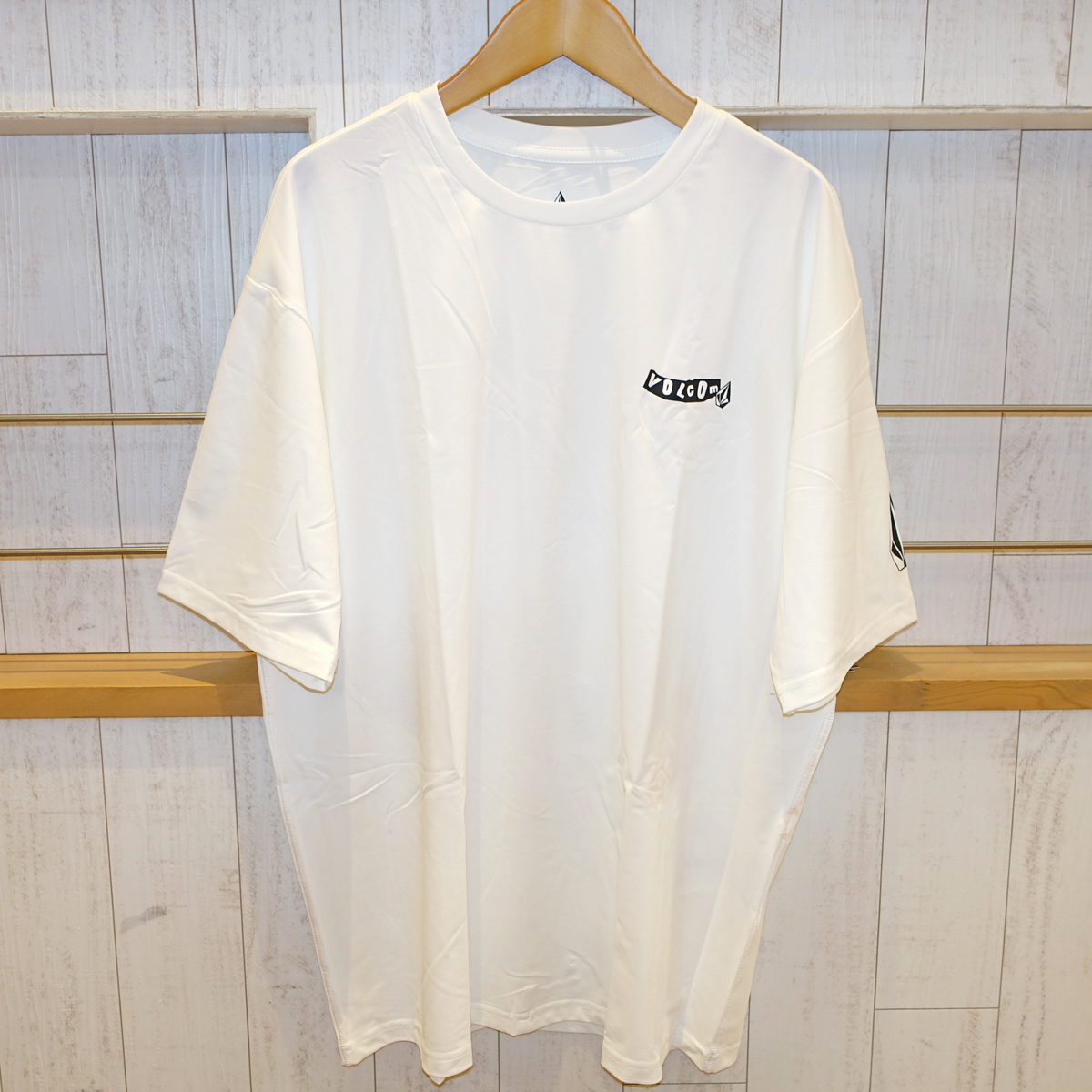 VOLCOM（ボルコム） 25 VOLCOM 半袖 ラッシュガード UVカット 50+