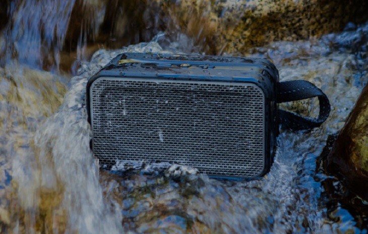 ワイヤレススピーカー スカルキャンディ－ バリケードXL Bluetooth Skullcandy、水に浮くアウトドア向けBluetoothスピーカー