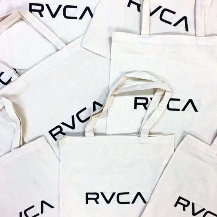 RVCA 　ルーカ　ステッカー news_img_200.jpg