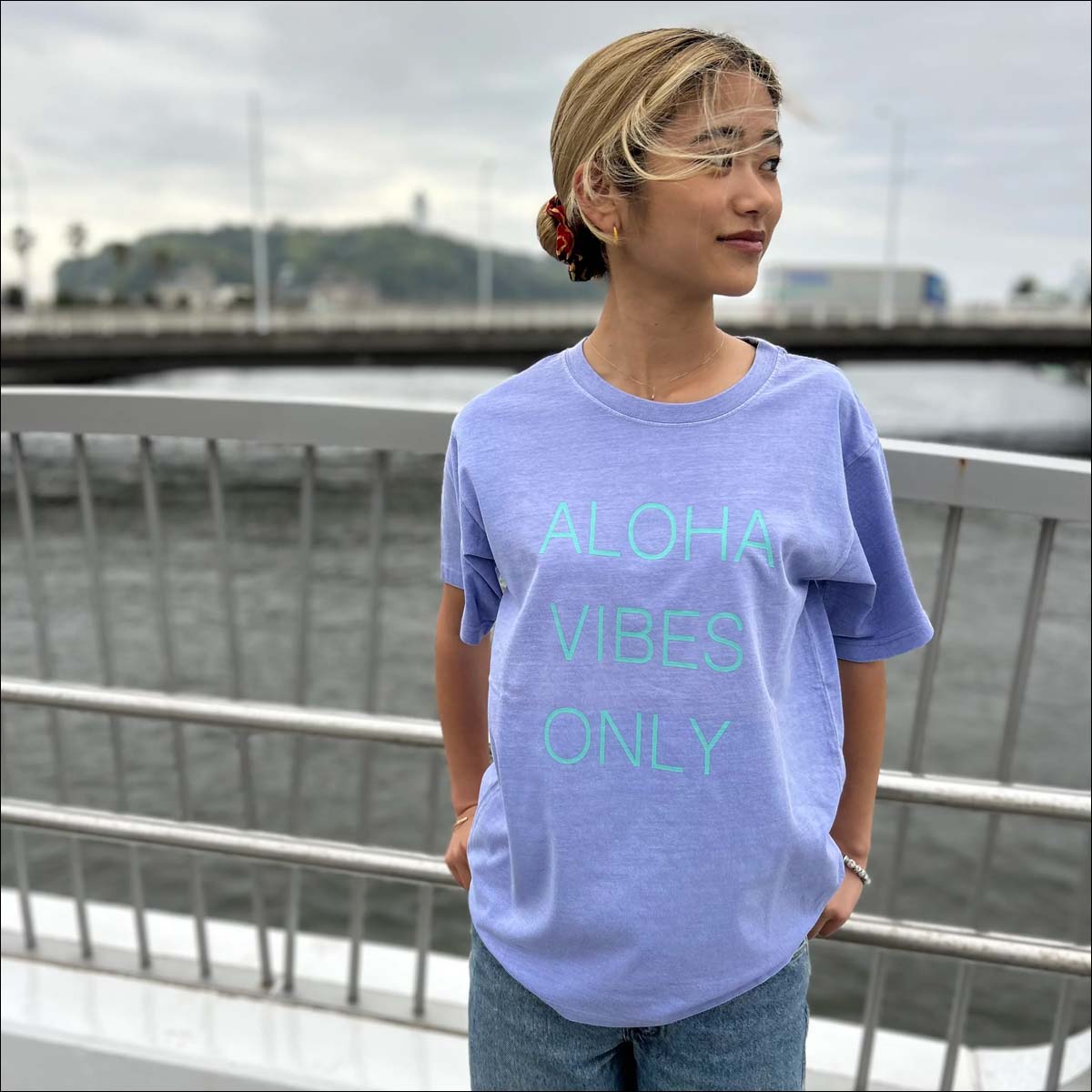 URBAN ISLAND SOCIETY Tシャツ ALOHA VIBES ONLY 半袖 トップス