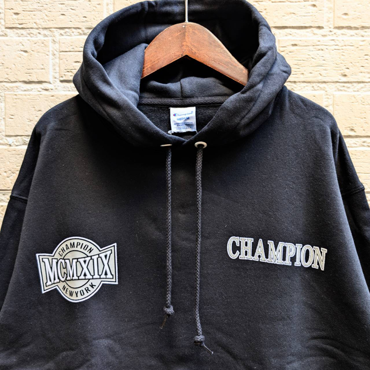 Champion フーデッド スウェットシャツ アクションスタイル 袖 ロゴ 刺繍 胸 プリント ルーズフィット 裏起毛仕様 スーパーフリース 男女兼用 ユニセックス c3-a108 Champion（チャンピオン） 【特別価格】 フーデッド スウェットシャツ