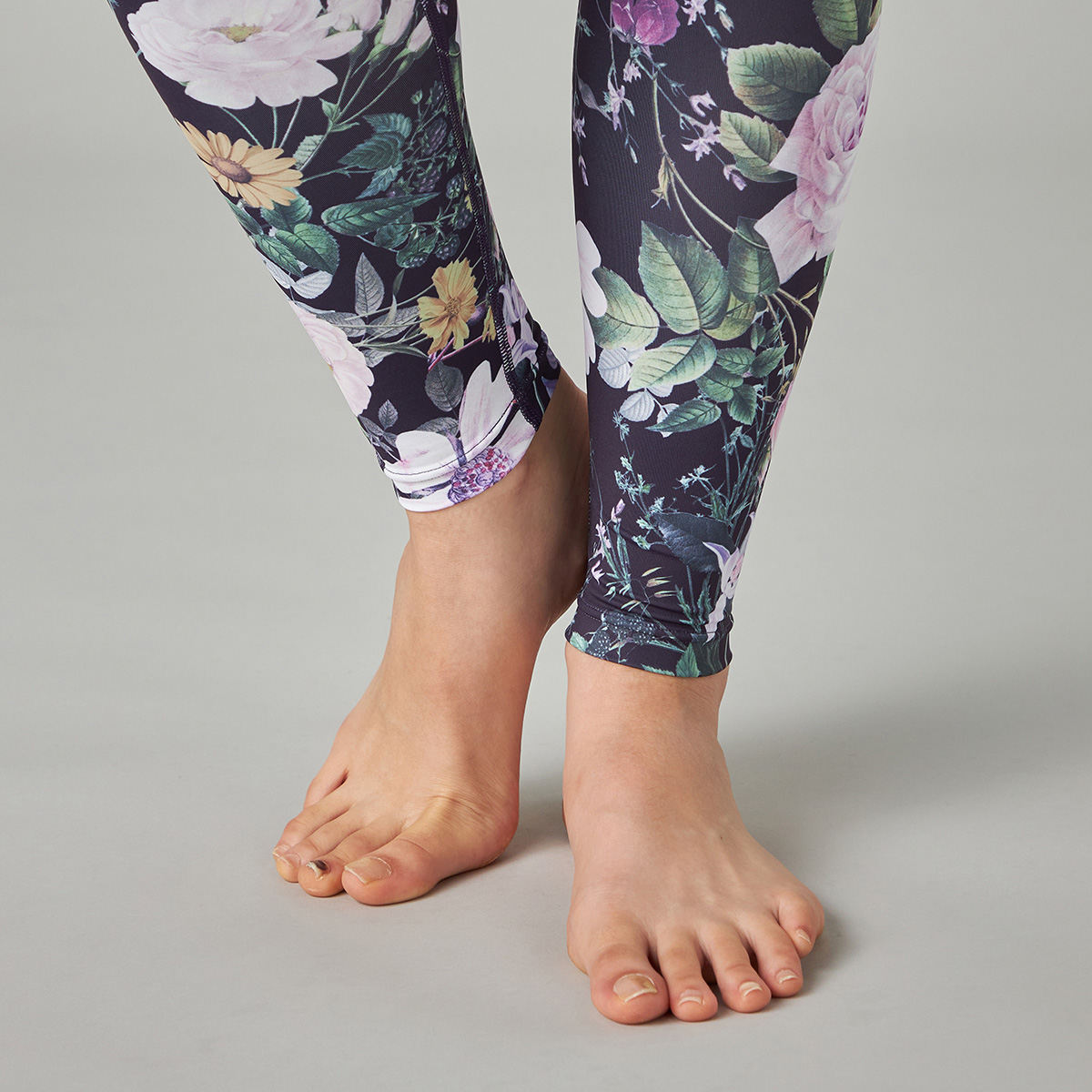 Chacott BALANCE チャコット ヨガウェア ボトムス ローズガーデン
