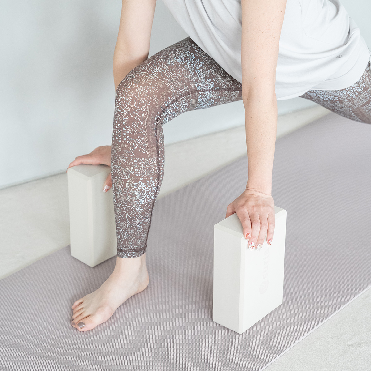 スリア suria ヨガブロック ヨガグッズ プロップス ポーズ補助