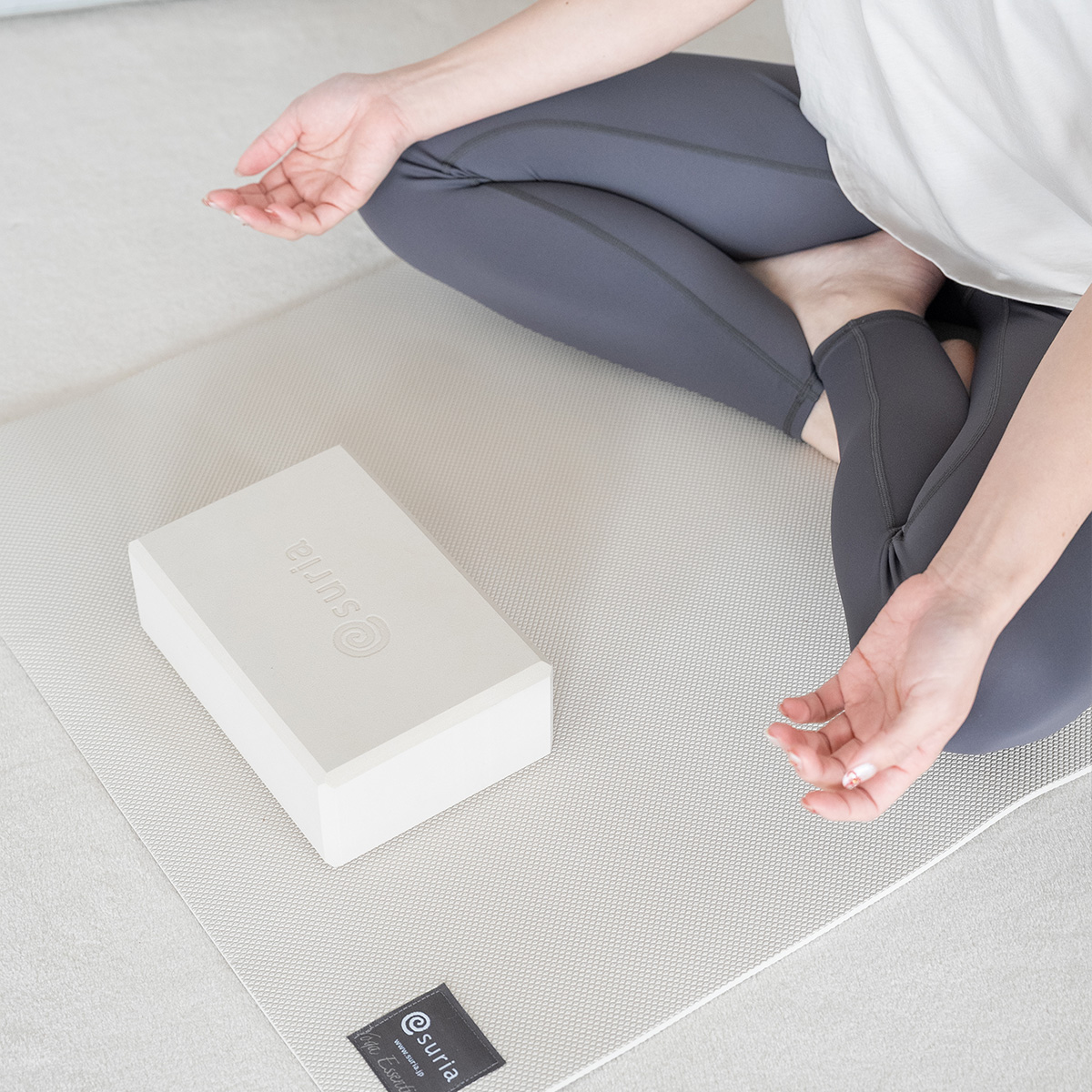 スリア suria ヨガブロック ヨガグッズ プロップス ポーズ補助