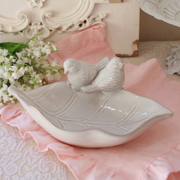 フランス家具・フランス雑貨・アンティーク調なフレンチスタイルの