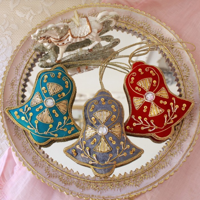 SALE30%OFF) ツリーオーナメント ビーズ刺繍 ベル 鈴 クリスマス