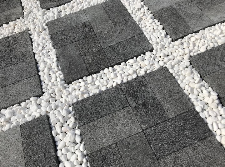 溶岩石 敷石