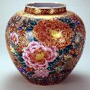 日本の伝統工芸品【九谷焼】10号花瓶 極上花詰 N178-06 : 九谷焼