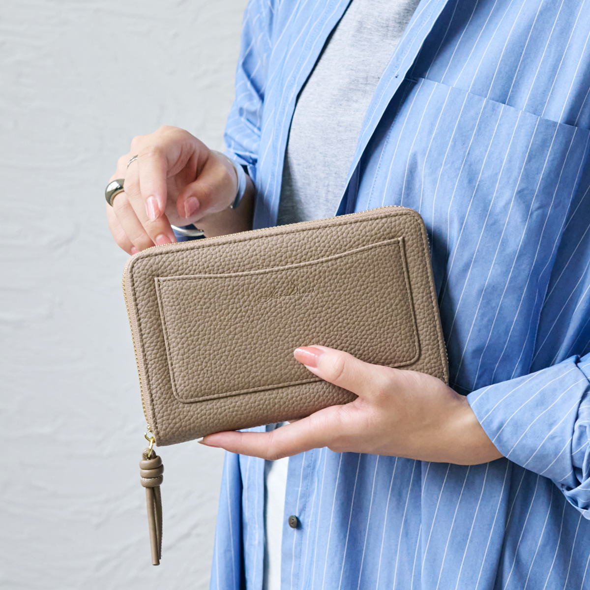 LIZDAYS 通帳ケース スキミング防止 磁気 レディース ファスナー メンズ 牛革 磁気 防止 磁気シールド 防犯 大容量 RIFD キャッシュカード | LIZDAYS | 01