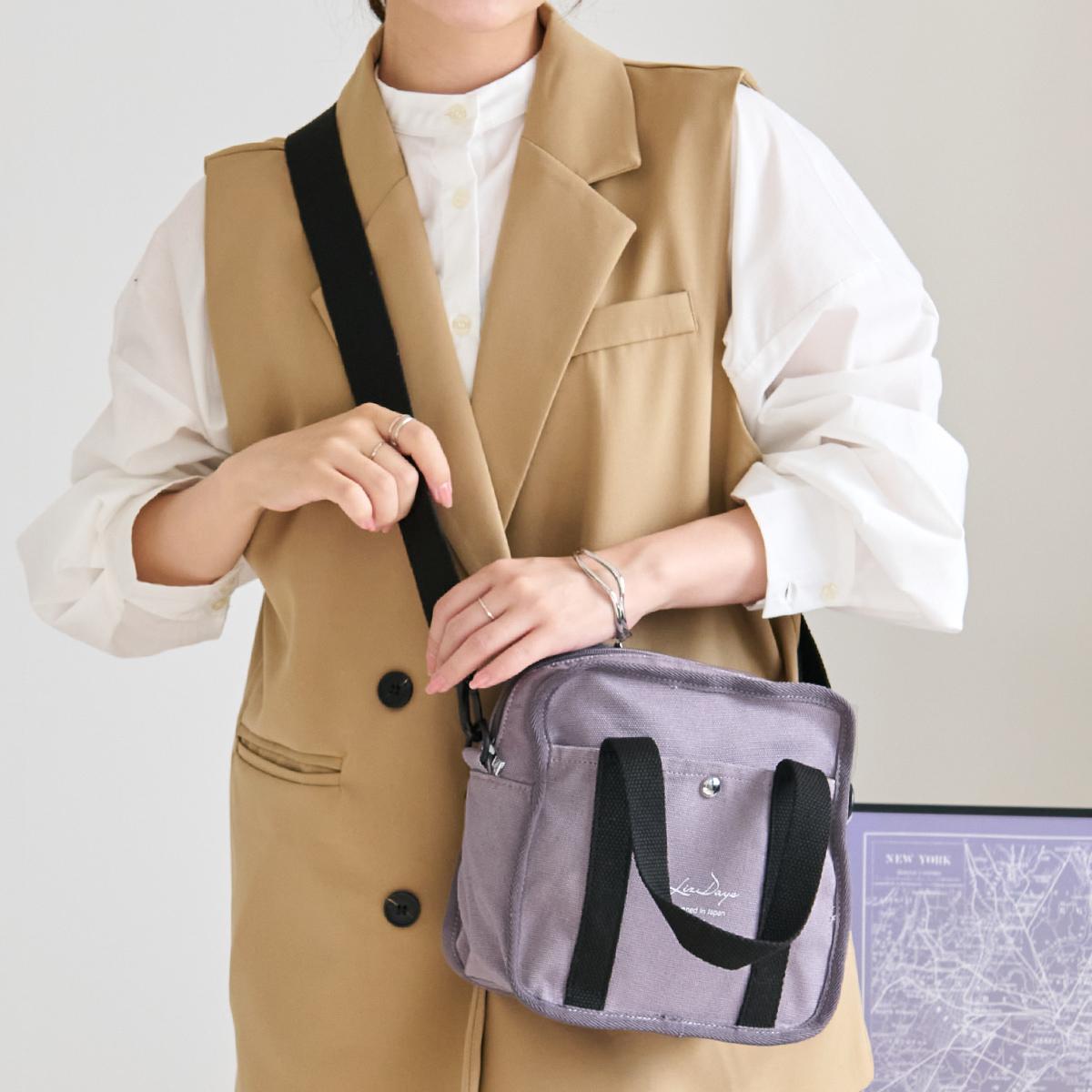 【SABIKOZ】エリザベス女王 'Gizza Wave Liz' トートバッグ LIZ LISA Official Online Store Girly Fashion｜ Tokyo Kawaii Life