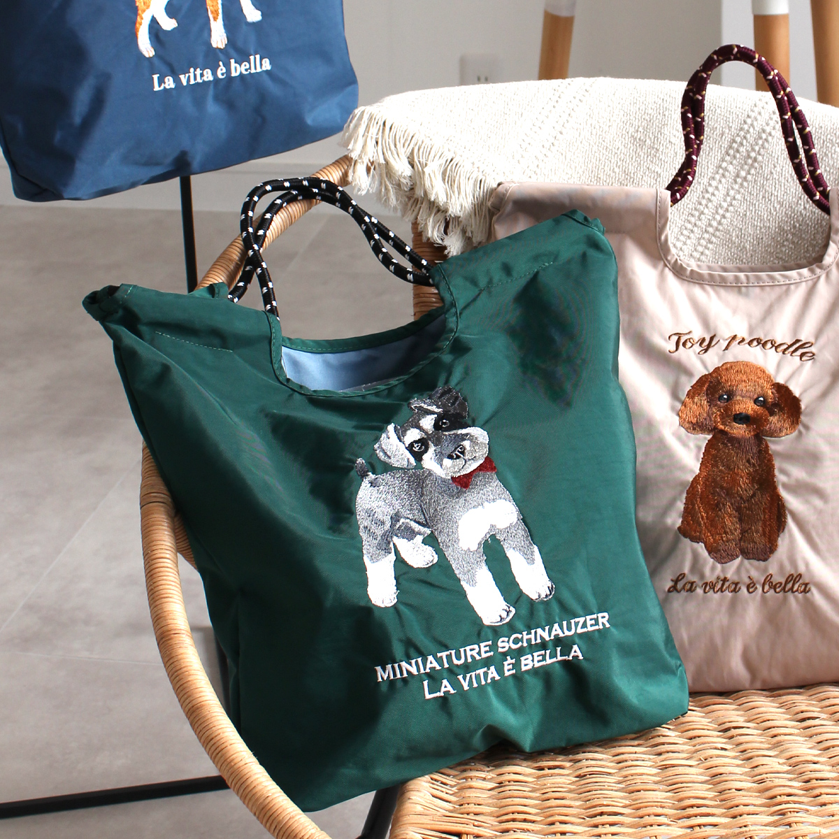 トートバッグ レディース 刺繍バッグ エコバッグ 刺しゅう ナイロン A4 肩掛け 手提げ 軽量 マチ広 ポケット付き 鞄 |  | 06