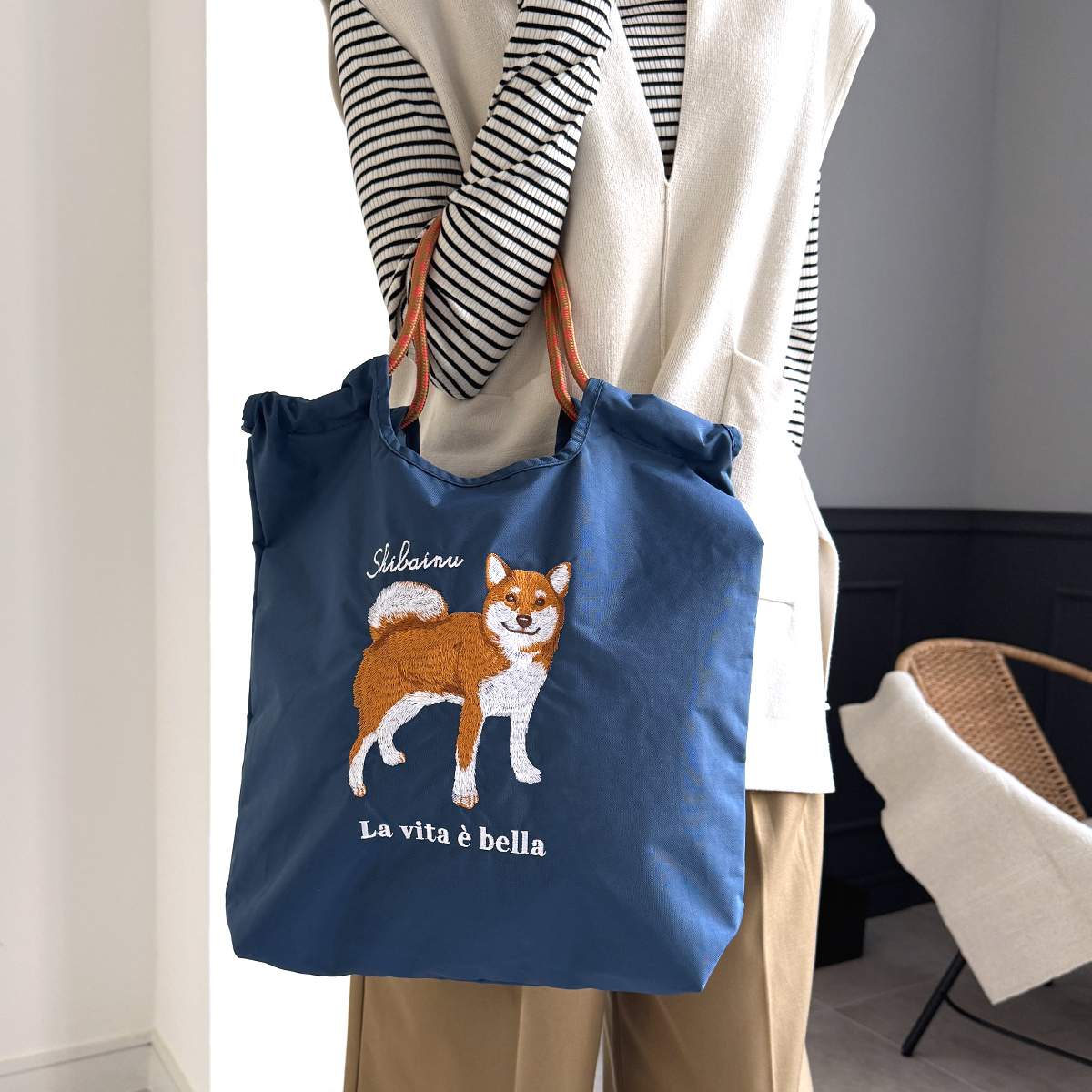 トートバッグ レディース 刺繍バッグ エコバッグ 刺しゅう ナイロン A4 肩掛け 手提げ 軽量 マチ広 ポケット付き 鞄 |  | 05