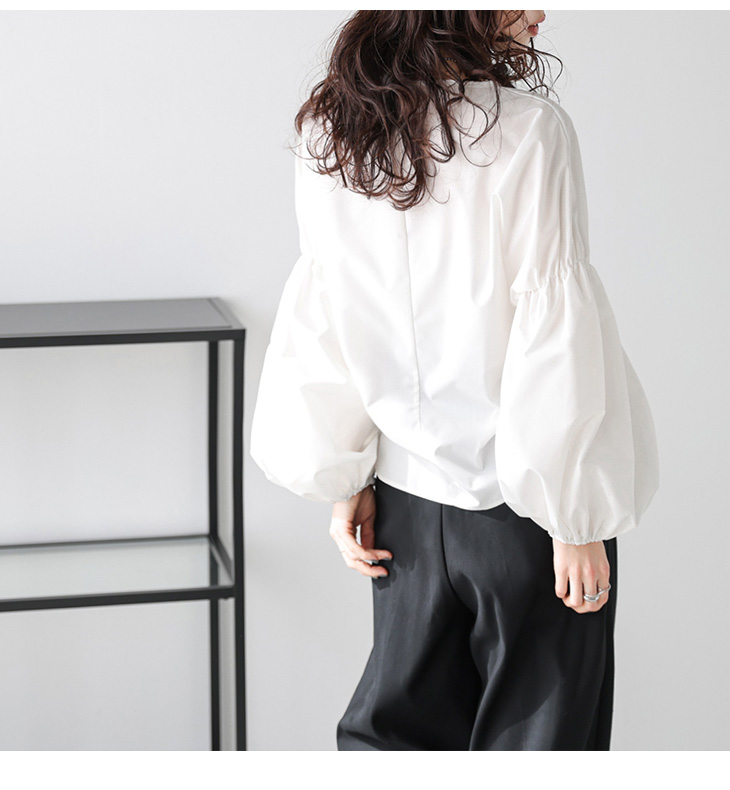 バストボリューム長袖トップス ホワイト/ブラック ボリューム袖 ブラウス サイドスリット ボートネック キレイめ 上品