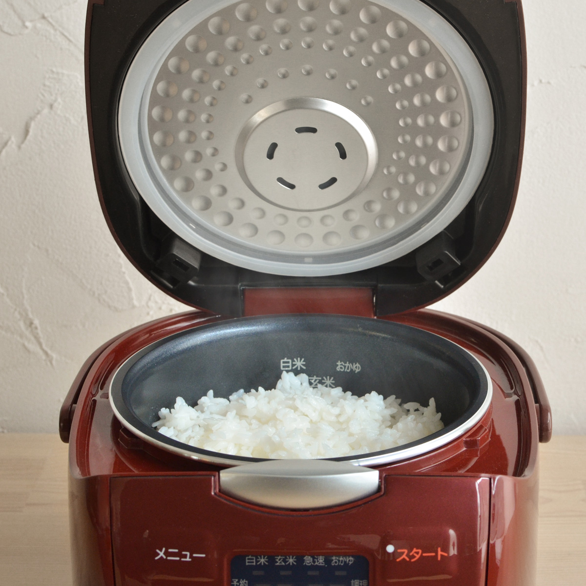 A-Stage 4合炊きマイコン式炊飯器 ホワイト GRC-H40W 4合炊き炊飯器(GRC-H40B/GRC-H40R/GRC-H40W)｜A-Stage inc.