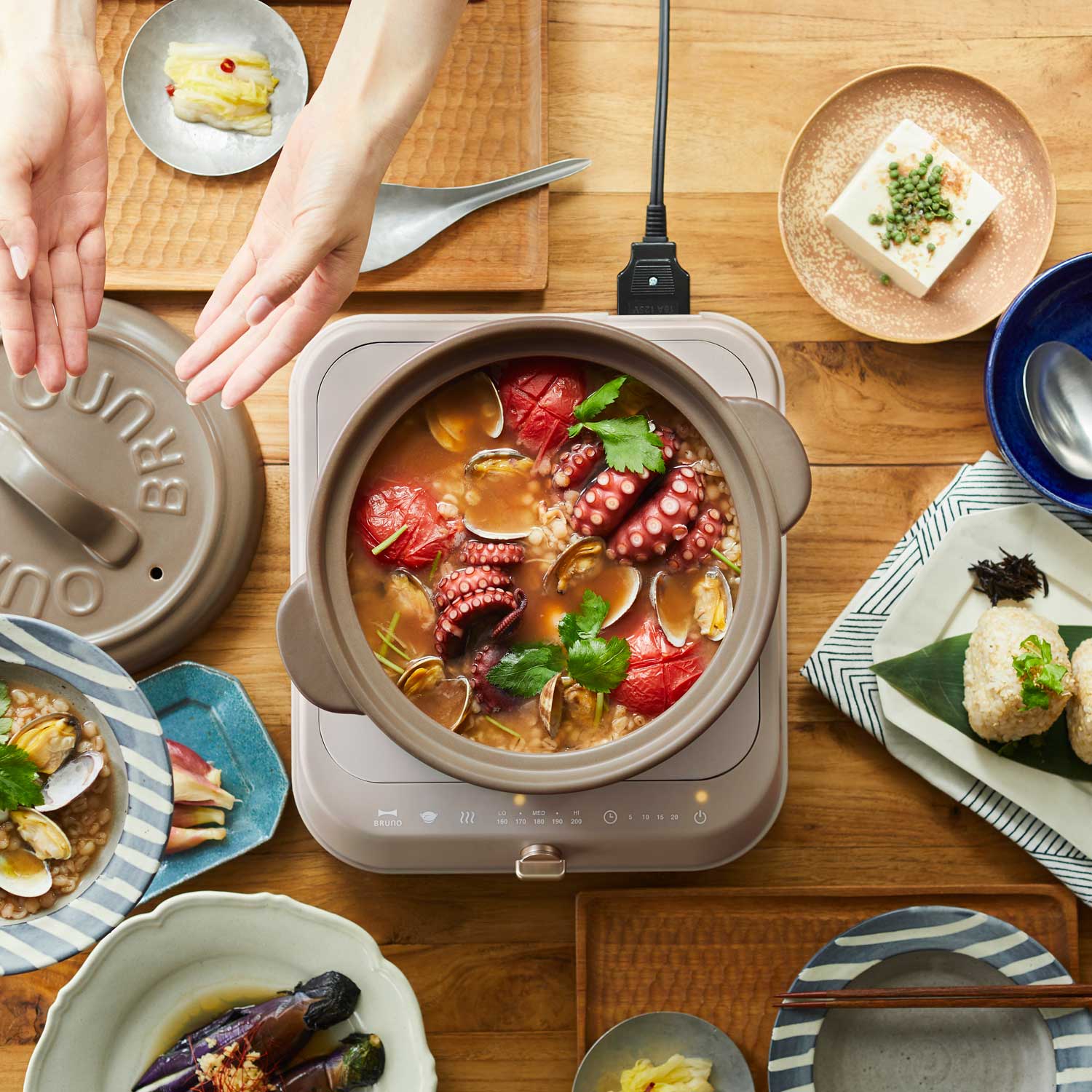 BRUNO 10周年限定カラー　新品未使用　セラミック鍋付き 楽天市場】【2大特典付き】BRUNO ブルーノ 深鍋セット 限定カラー