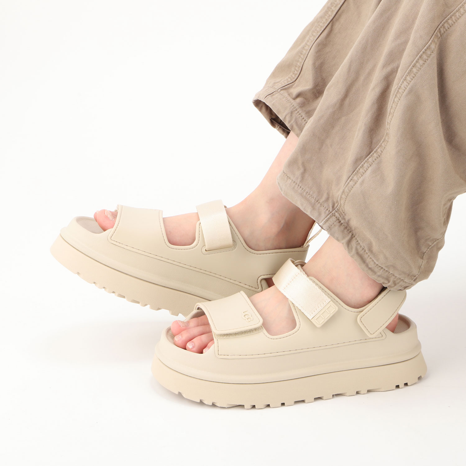 UGG（アグ） ストラップサンダル ゴールデングロウ レディース 厚底