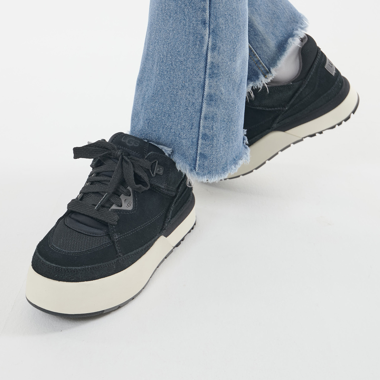 ugg-1152719-blk_2.jpg