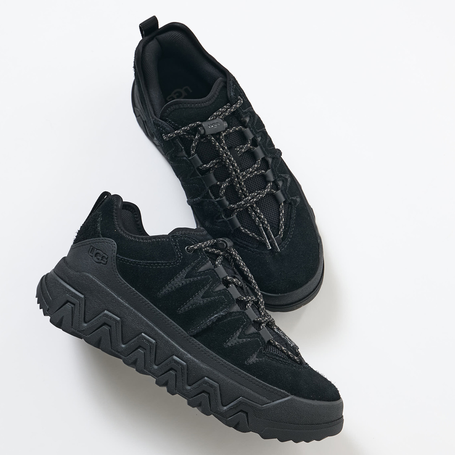 防水【UGG】スエード スニーカー CapTrail Low Women Amazon.com | UGG Women's CAPTRAIL Low Sneaker, Black, 5