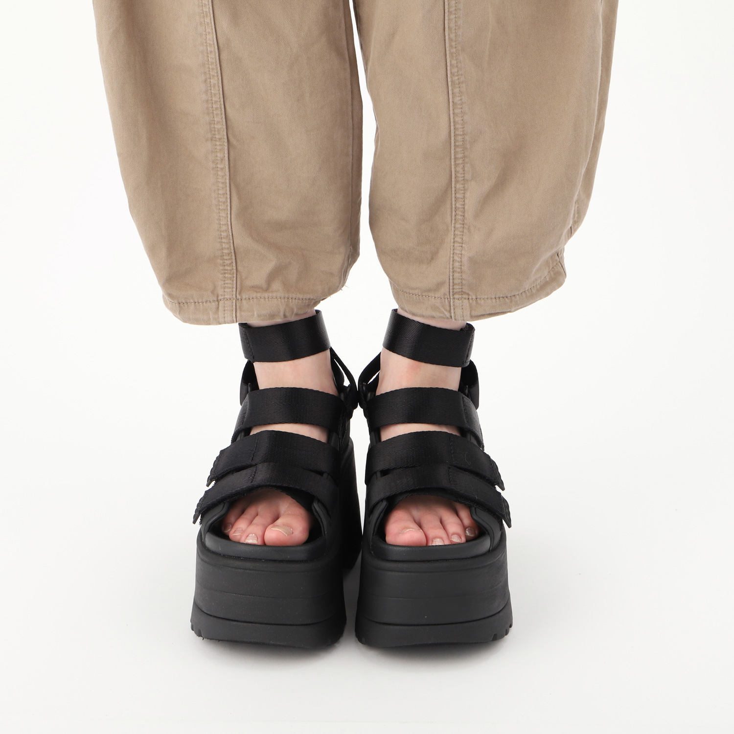 UGG（アグ） ストラップサンダル ゴールデンライズ レディース 厚底 W