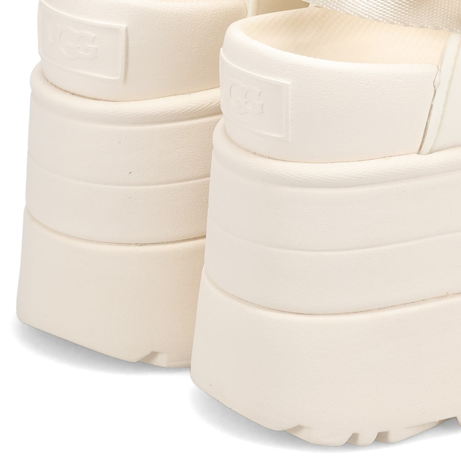 UGG（アグ） ストラップサンダル ゴールデンライズ レディース 厚底 W