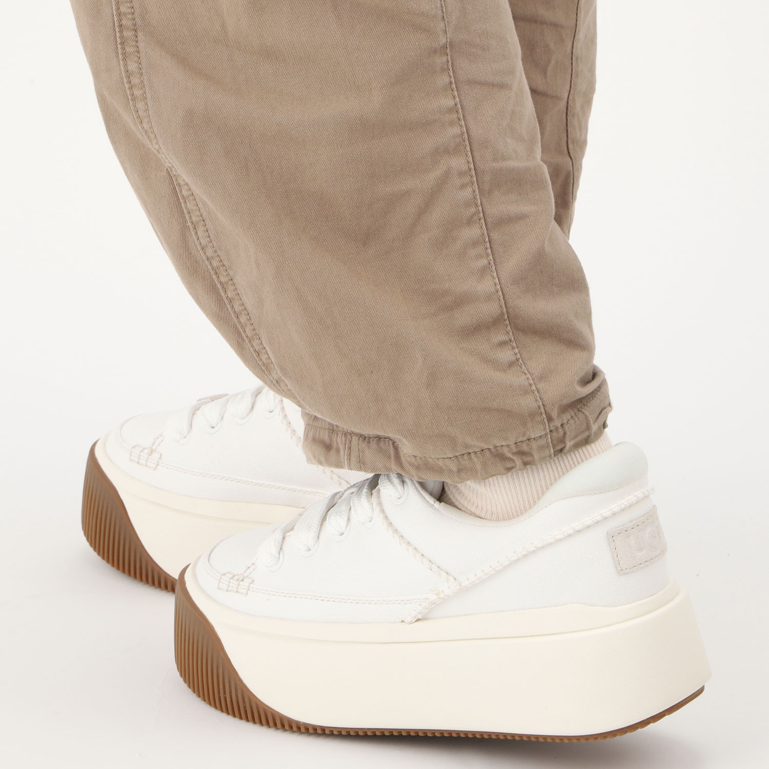 UGG（アグ） スニーカー スリッポン イージー ダジット エッセンシャル