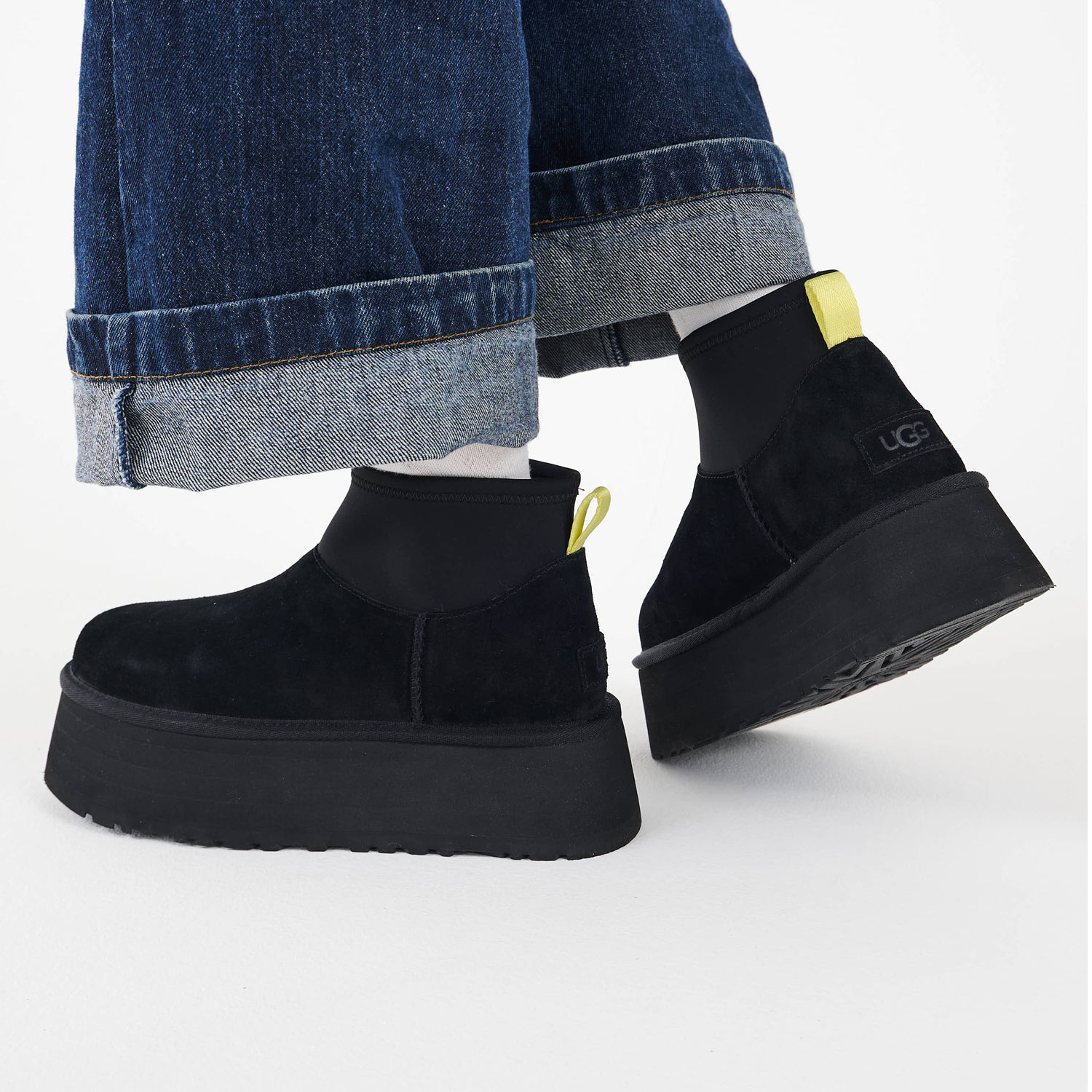 UGG アグ クラシックミニ ディッパー ブーツ 厚底 ブラック 23㎝　未使用 UGG（アグ） クラシックミニ ディッパー ブーツ レディース 厚底