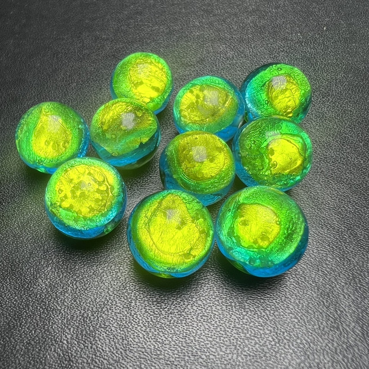 ホタルガラス ミヤコマリン 14mm±0.5mm 粒売り 蓄光とんぼガラス
