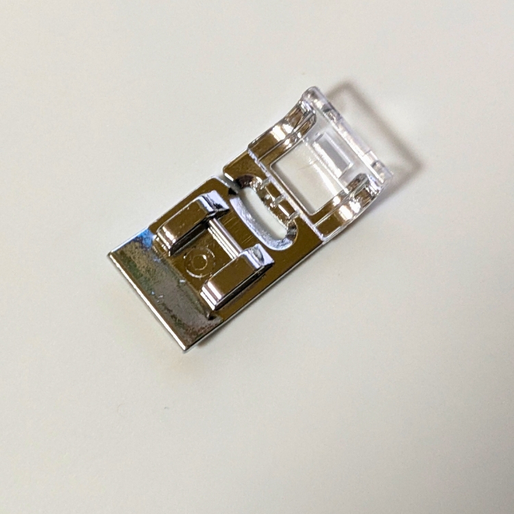 ミシン 窓付アタッチメント