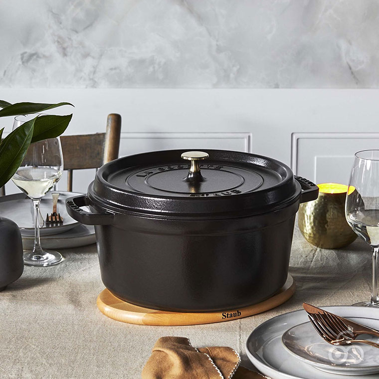 ストウブ ピコ・ココット ラウンド 24㎝ 40500-241 m1424 Staub（ストウブ） 正規品 ピコ・ココット ラウンド 24cm 40500-241